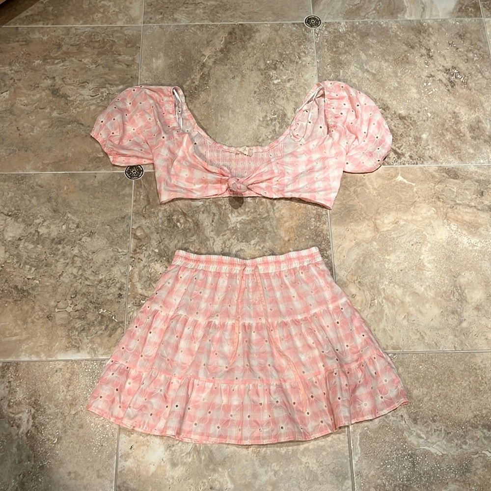 Cute Altard State set in light pink and white